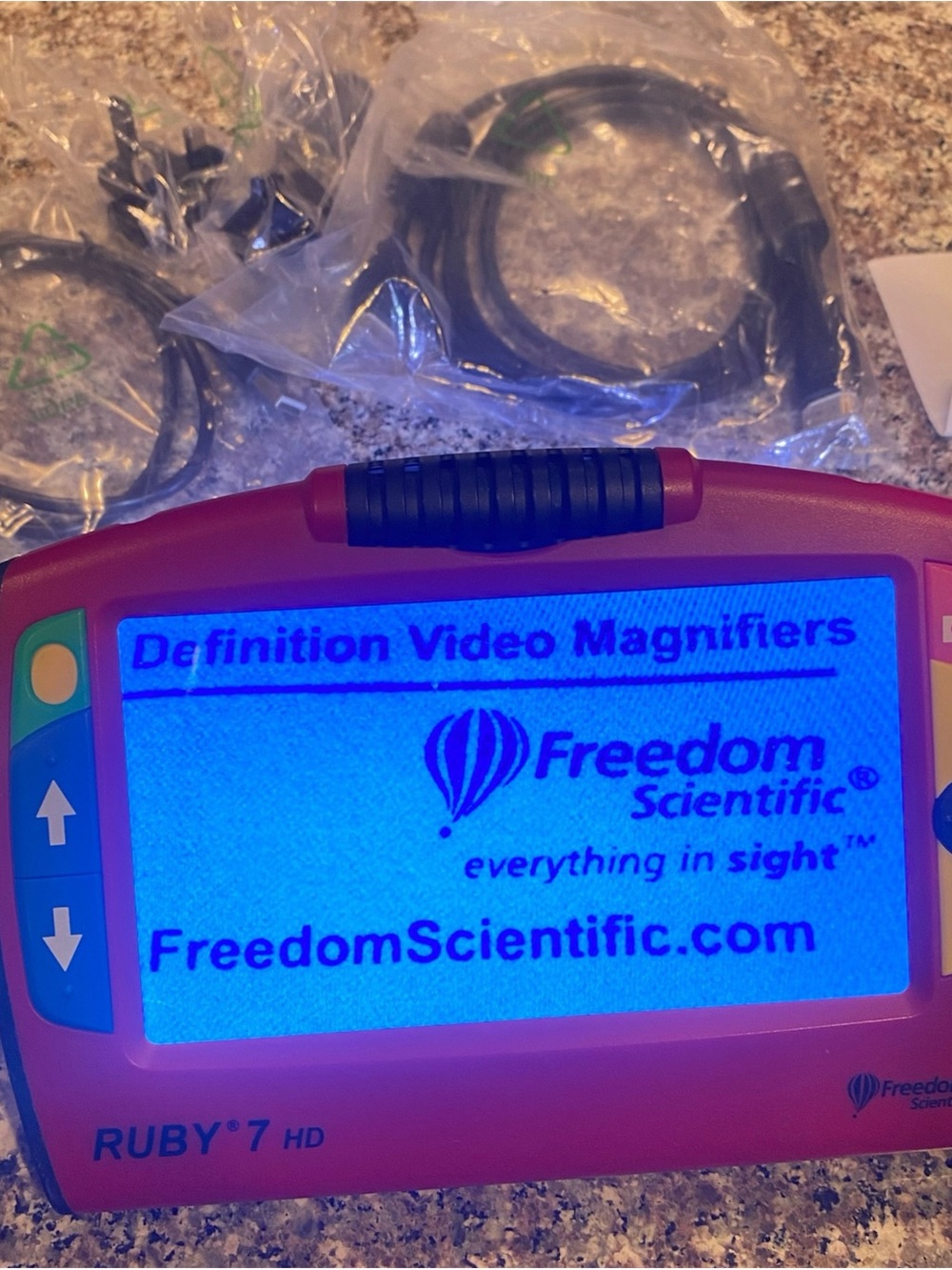 Ruby 7 HD Handheld Video Magnifier - Red - Picture 4 of 6
